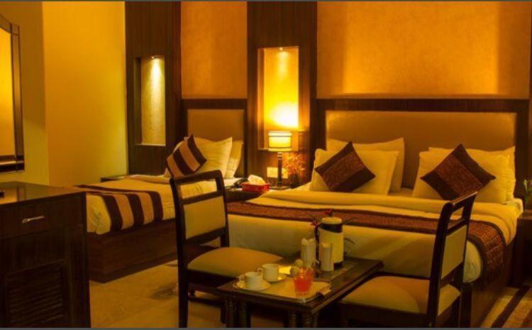 Hotel Radiance Делхи Екстериор снимка