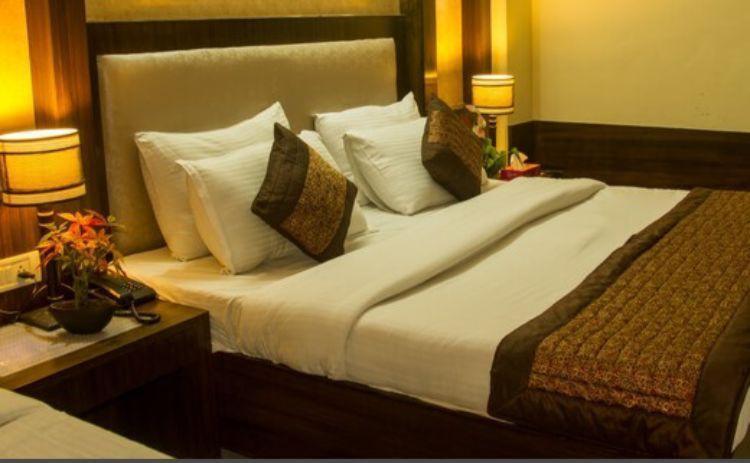 Hotel Radiance Делхи Екстериор снимка